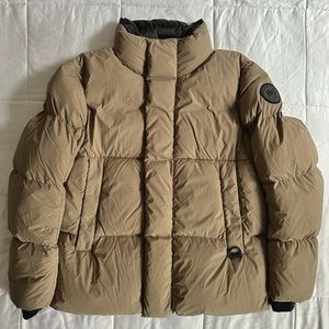 NWT Canada Goose Khaki Everett Puffer